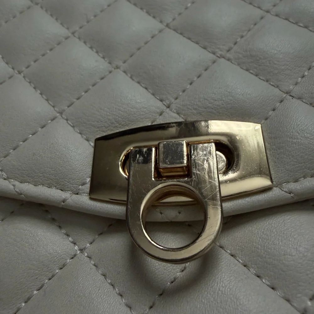 Cream Quilted Shoulder Bag - Picture 4 of 6